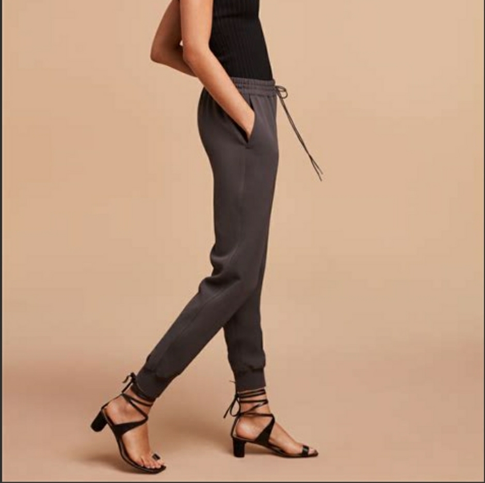 Aritzia Wilfred Buffon Pants / Joggers